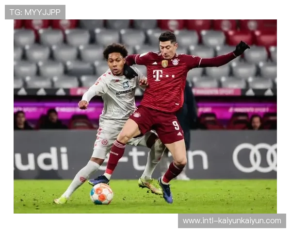 美因茨2-2战平拜仁,李在城鱼跃冲顶破门 美因茨2-2战平拜仁,李在城鱼跃冲顶破门